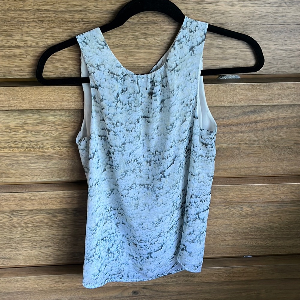 Cut out back floral tank top